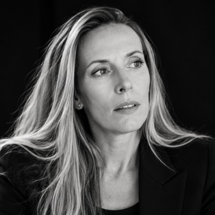 Kate Oram in a one-to-one coaching conversation
